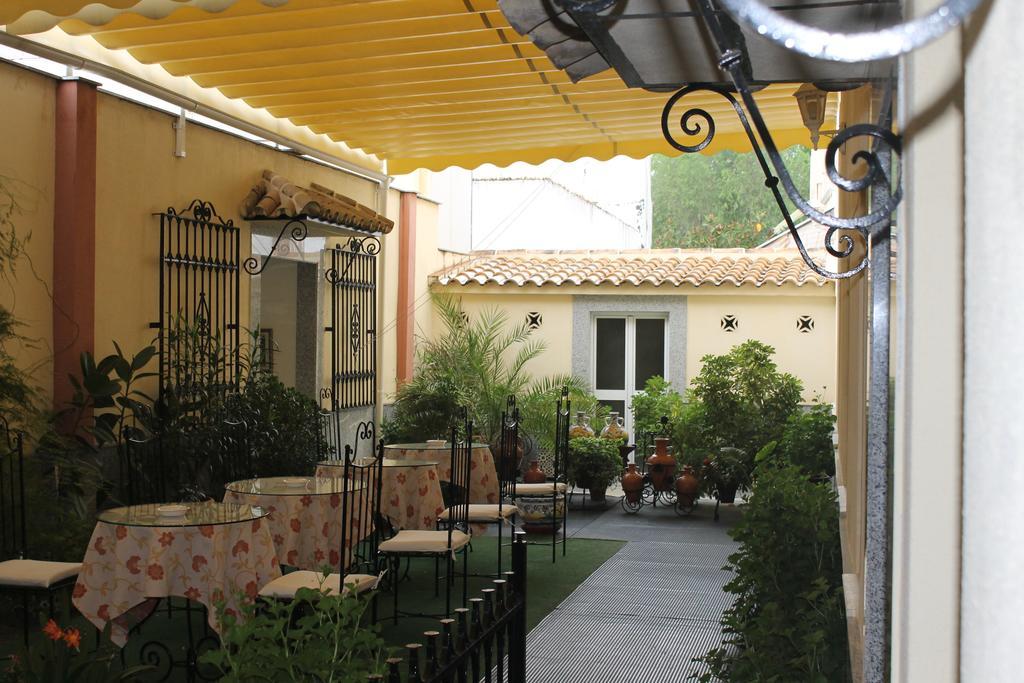 Maximiano Herculeo Córdoba Exterior foto
